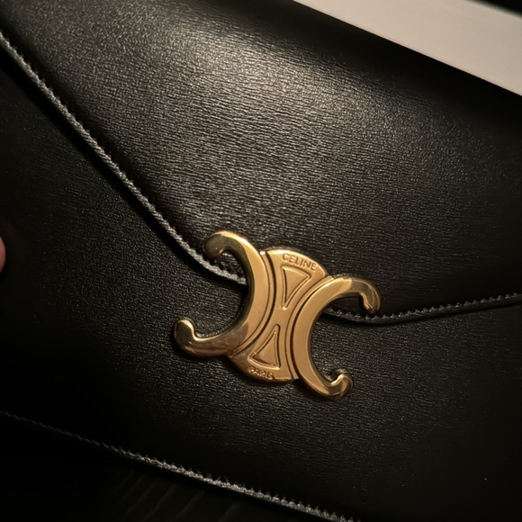 BRAND NEW 💯 Auth Celine wallet on chain - Picture 3 of 7